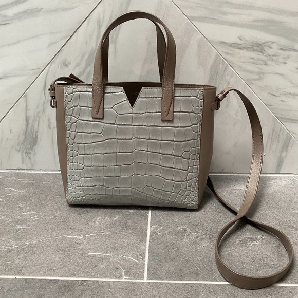 Vince Women Croc‎ Embossed Leather Baby "V" Tote - Picture 1 of 6